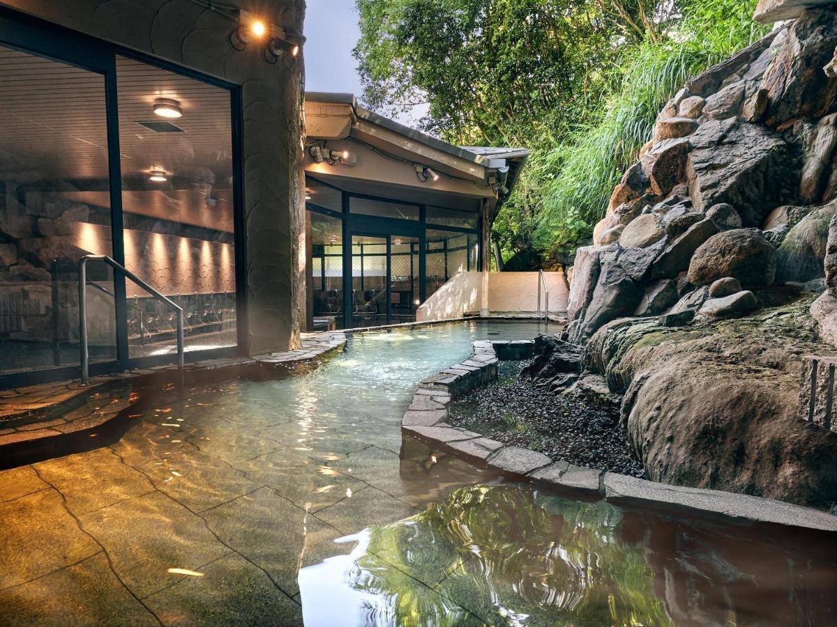 Отель Ooedo Onsen Monogatari Premium Shirahama Gyoen Экстерьер фото