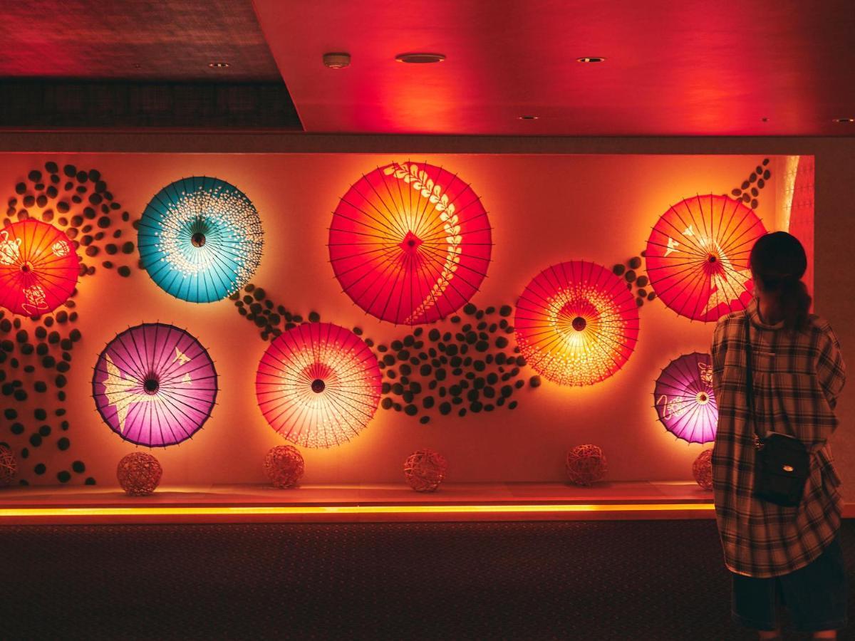 Отель Ooedo Onsen Monogatari Premium Shirahama Gyoen Экстерьер фото